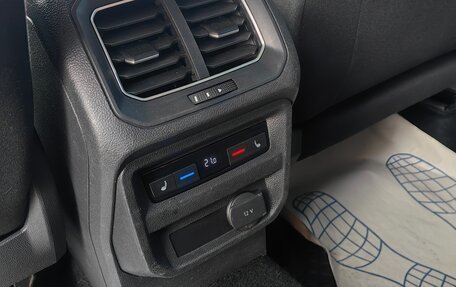 Volkswagen Tiguan II, 2017 год, 2 100 000 рублей, 15 фотография