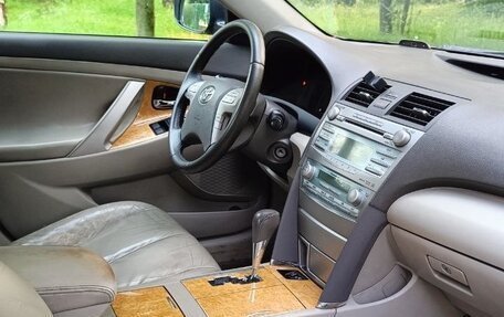 Toyota Camry, 2006 год, 1 000 000 рублей, 22 фотография