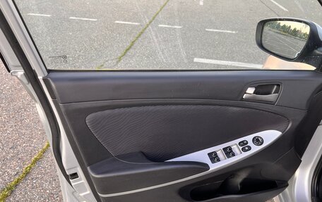 Hyundai Solaris II рестайлинг, 2013 год, 740 000 рублей, 10 фотография