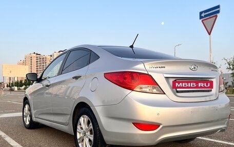 Hyundai Solaris II рестайлинг, 2013 год, 740 000 рублей, 3 фотография