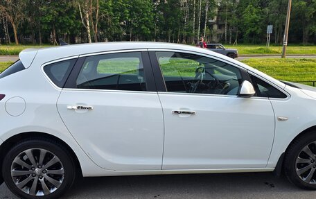 Opel Astra J, 2013 год, 1 090 000 рублей, 4 фотография