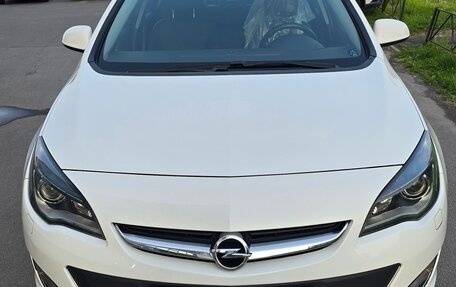 Opel Astra J, 2013 год, 1 090 000 рублей, 3 фотография