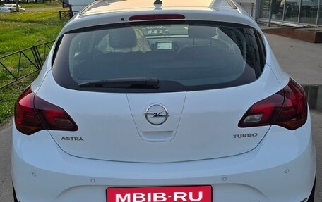 Opel Astra J, 2013 год, 1 090 000 рублей, 12 фотография