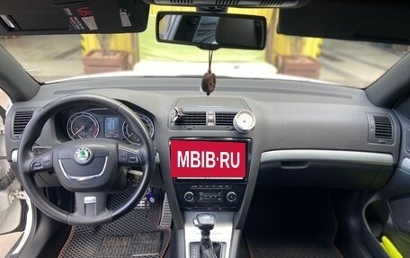 Skoda Octavia RS, 2010 год, 1 550 000 рублей, 12 фотография