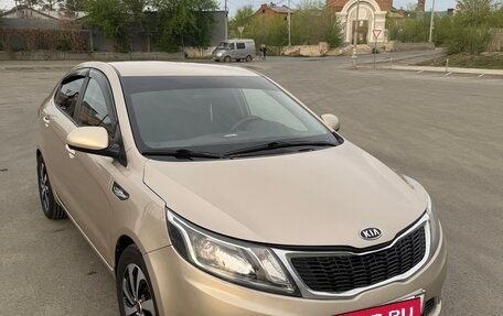 KIA Rio III рестайлинг, 2015 год, 950 000 рублей, 5 фотография