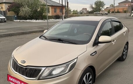 KIA Rio III рестайлинг, 2015 год, 950 000 рублей, 2 фотография