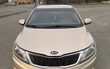 KIA Rio III рестайлинг, 2015 год, 950 000 рублей, 3 фотография