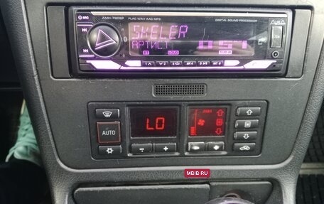 Audi A4, 1995 год, 250 000 рублей, 17 фотография