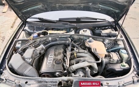 Audi A4, 1995 год, 250 000 рублей, 18 фотография