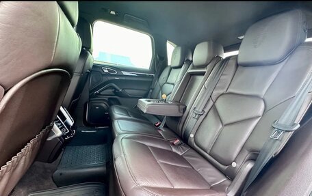 Porsche Cayenne III, 2014 год, 3 000 000 рублей, 23 фотография