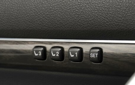 Toyota Land Cruiser 200, 2013 год, 3 299 000 рублей, 23 фотография