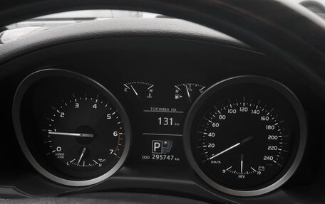 Toyota Land Cruiser 200, 2013 год, 3 299 000 рублей, 18 фотография