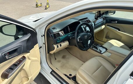 Toyota Camry, 2015 год, 2 150 000 рублей, 9 фотография
