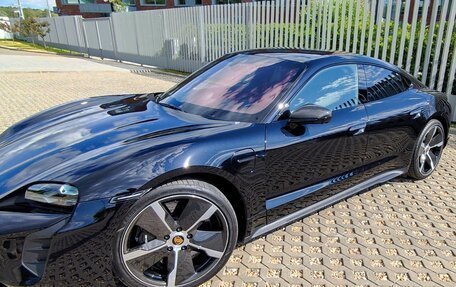 Porsche Taycan I, 2021 год, 18 000 000 рублей, 2 фотография