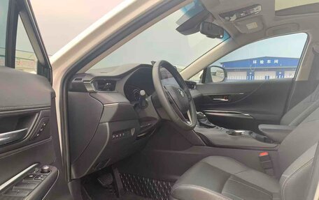 Toyota Harrier, 2022 год, 2 870 000 рублей, 9 фотография