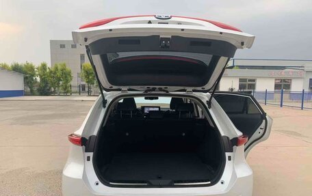 Toyota Harrier, 2022 год, 2 870 000 рублей, 24 фотография