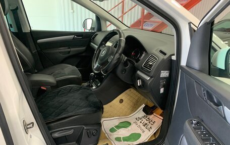 Volkswagen Sharan II, 2013 год, 1 400 000 рублей, 23 фотография
