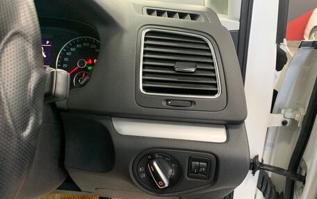 Volkswagen Sharan II, 2013 год, 1 400 000 рублей, 26 фотография