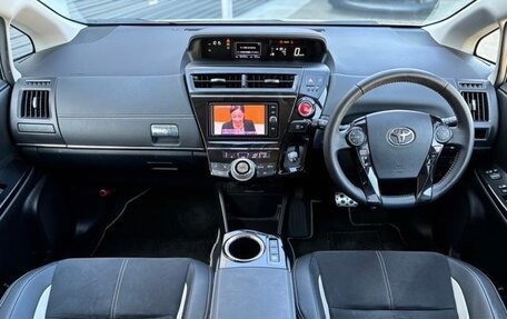 Toyota Prius Alpha I (ZVW40/41), 2021 год, 1 600 000 рублей, 10 фотография