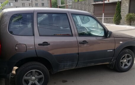 Chevrolet Niva I рестайлинг, 2017 год, 760 000 рублей, 5 фотография