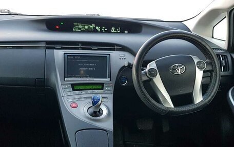 Toyota Prius, 2015 год, 1 500 000 рублей, 8 фотография