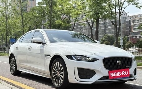 Jaguar XE I рестайлинг, 2022 год, 2 270 000 рублей, 3 фотография
