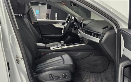 Audi A4, 2020 год, 2 540 000 рублей, 10 фотография