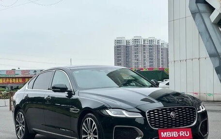 Jaguar XF II, 2022 год, 2 990 000 рублей, 3 фотография