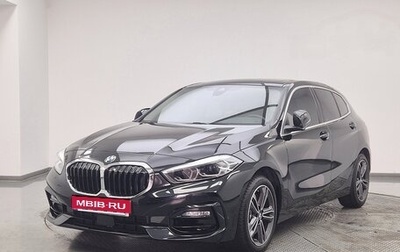 BMW 1 серия, 2021 год, 2 430 000 рублей, 1 фотография