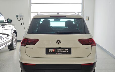 Volkswagen Tiguan II, 2018 год, 2 300 000 рублей, 5 фотография
