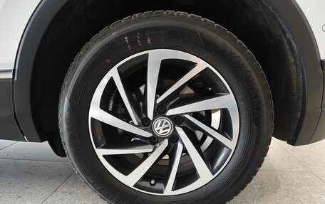 Volkswagen Tiguan II, 2018 год, 2 300 000 рублей, 9 фотография