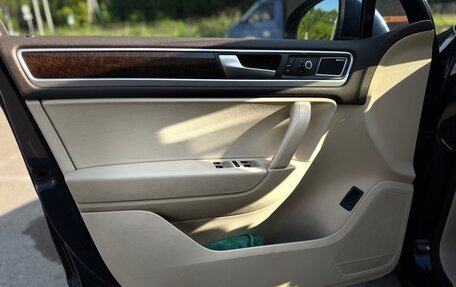 Volkswagen Touareg III, 2012 год, 2 050 000 рублей, 6 фотография
