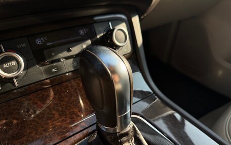 Volkswagen Touareg III, 2012 год, 2 050 000 рублей, 8 фотография