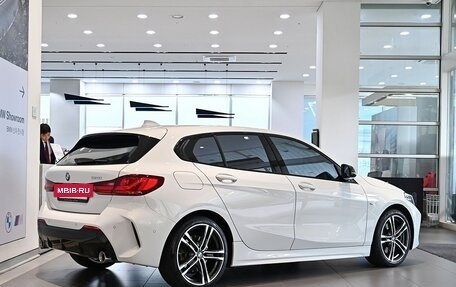 BMW 1 серия, 2021 год, 2 350 000 рублей, 2 фотография