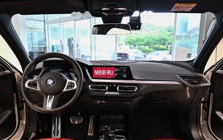 BMW 1 серия, 2021 год, 2 350 000 рублей, 7 фотография