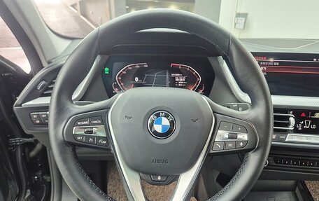 BMW 1 серия, 2021 год, 2 430 000 рублей, 18 фотография