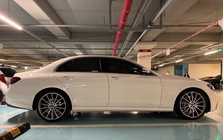 Mercedes-Benz E-Класс, 2022 год, 3 085 000 рублей, 3 фотография