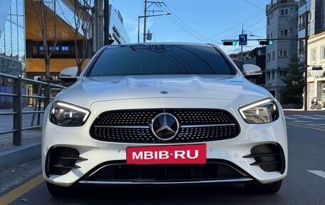 Mercedes-Benz E-Класс, 2022 год, 3 085 000 рублей, 4 фотография