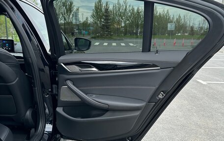 BMW 5 серия, 2021 год, 5 350 000 рублей, 27 фотография