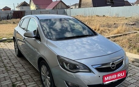 Opel Astra J, 2010 год, 720 000 рублей, 2 фотография