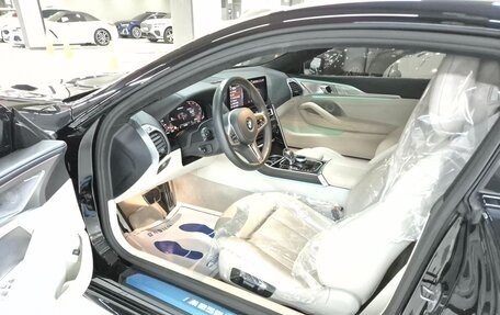 BMW 8 серия, 2022 год, 11 090 000 рублей, 16 фотография