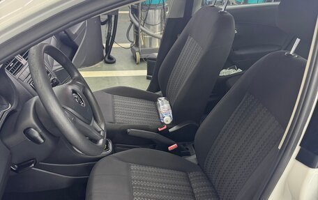 Volkswagen Polo VI (EU Market), 2017 год, 1 000 000 рублей, 11 фотография