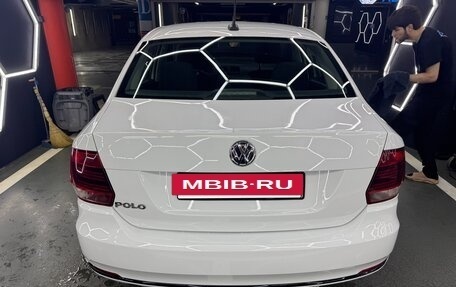 Volkswagen Polo VI (EU Market), 2017 год, 1 000 000 рублей, 3 фотография