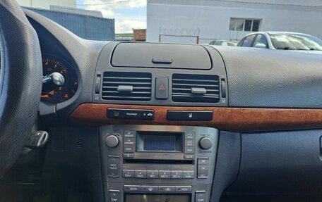 Toyota Avensis III рестайлинг, 2006 год, 599 000 рублей, 18 фотография