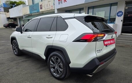 Toyota RAV4, 2022 год, 2 300 000 рублей, 4 фотография