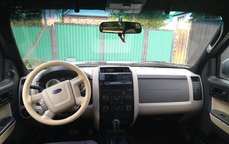Ford Escape II, 2010 год, 800 000 рублей, 2 фотография