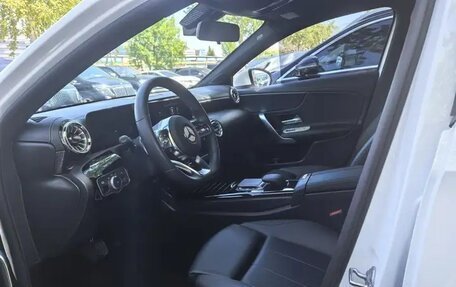 Mercedes-Benz A-Класс, 2022 год, 2 110 000 рублей, 30 фотография