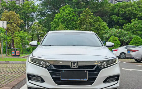 Honda Accord IX рестайлинг, 2020 год, 2 000 000 рублей, 2 фотография