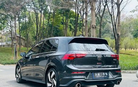 Volkswagen Golf GTI, 2022 год, 2 300 000 рублей, 4 фотография