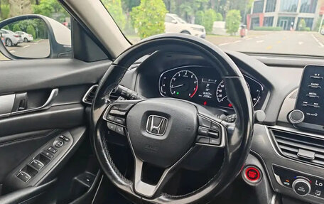 Honda Accord IX рестайлинг, 2020 год, 2 000 000 рублей, 13 фотография